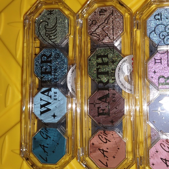 L.A. Girl Element Eye Palette Set - Picture 4 of 5